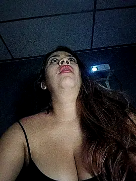 Latina sexy1 online show from 09-28-25, 03:13