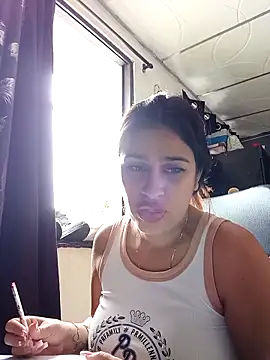 Latina sexy1 online show from 02-22-26, 05:25