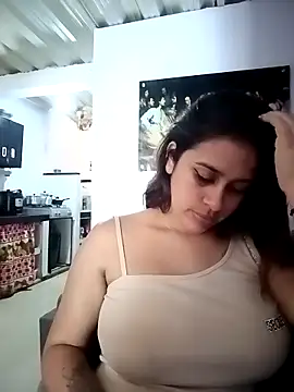 Snapshot of Latina_sexy1 chatting on 03-26-26, 04:27 Latina sexy1 online show from 03-26-26, 04:27