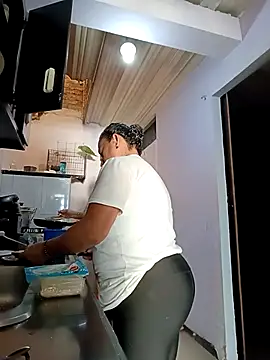 Snapshot of Latina_sexy1 chatting on 03-19-26, 02:39 Latina sexy1 online show from 03-19-26, 02:39