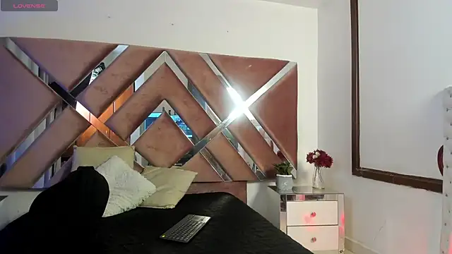 Aron cruz online show from 02-25-26, 01:11