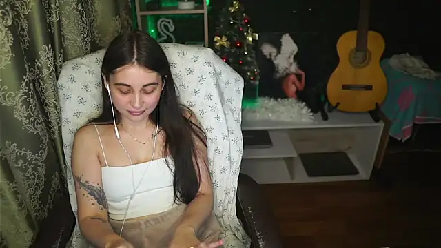 delicatedBailey online show from 10-09-25, 02:39