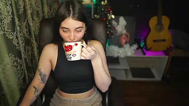 delicatedBailey online show from 12-23-24, 05:28