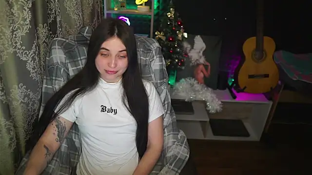 delicatedBailey online show from 02-13-25, 05:37