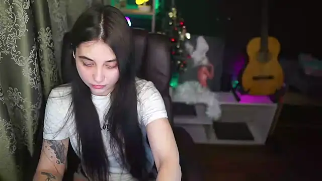 delicatedBailey online show from 02-14-25, 05:30