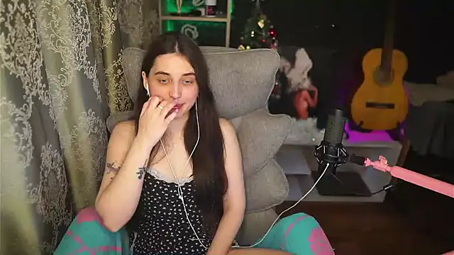 delicatedBailey online show from 05-10-26, 01:57