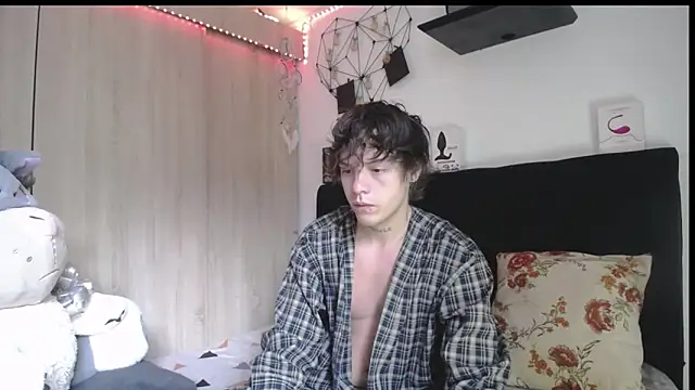 Santiago kiler online show from 04-10-26, 12:45