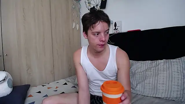 Santiago kiler online show from 10-13-25, 01:23