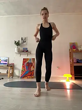 LeyaJohnson online show from 04-27-26, 01:20