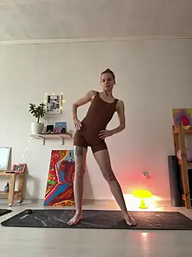 LeyaJohnson online show from 04-22-26, 12:12