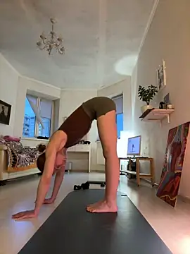 LeyaJohnson online show from 04-02-26, 03:41