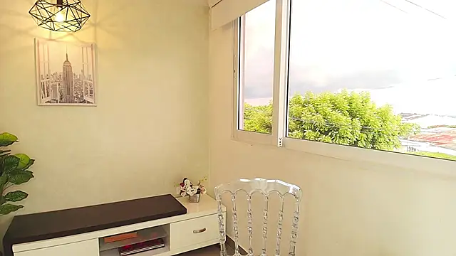 Sassy--Girl online show from 10-06-25, 09:26