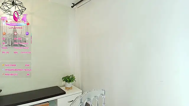 Sassy--Girl online show from 11-22-25, 06:07