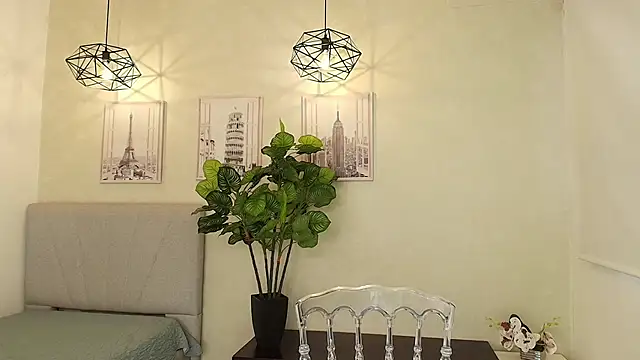 Sassy--Girl online show from 10-04-25, 06:31