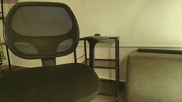 Sassy--Girl online show from 04-13-26, 06:23