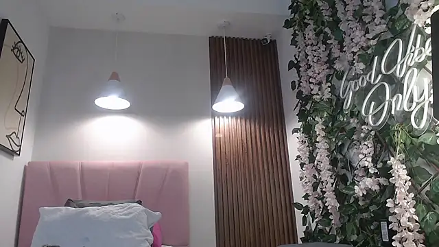 Sassy--Girl online show from 09-13-25, 11:21