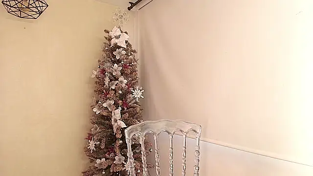 Sassy--Girl online show from 12-05-25, 07:23