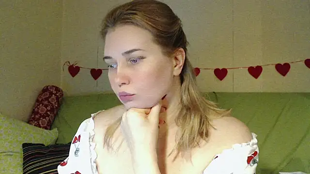mmmPinUpGirl online show from 03-11-26, 04:01