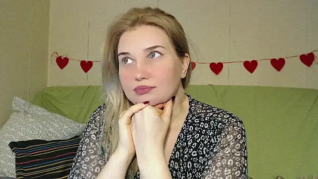 mmmPinUpGirl online show from 04-30-26, 08:49