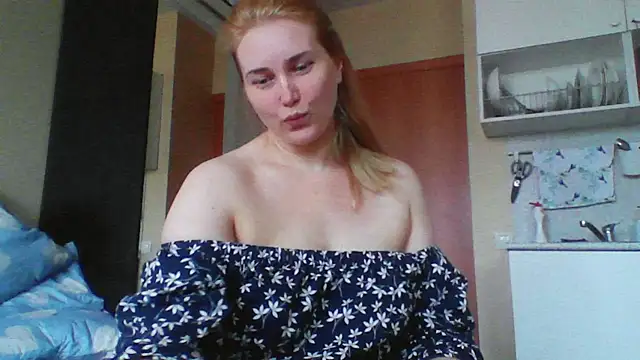 Snapshot of mmmPinUpGirl chatting on 07-08-26, 11:00 mmmPinUpGirl online show from 07-08-26, 11:00