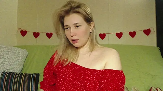 mmmPinUpGirl online show from 04-28-26, 11:09