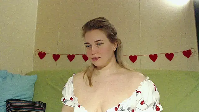 mmmPinUpGirl online show from 04-22-26, 10:27