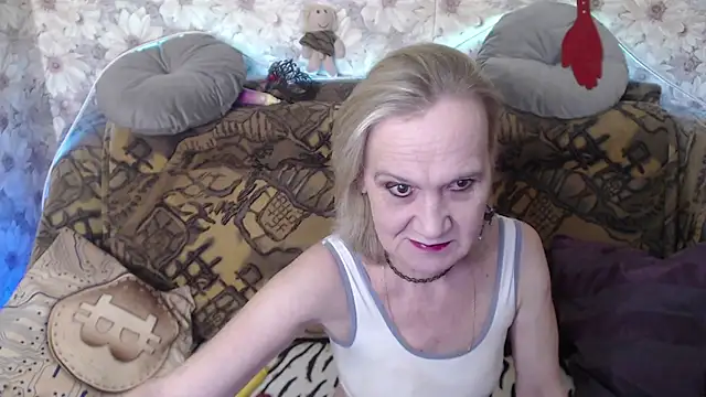 Snapshot of MissBekker chatting on 03-06-25, 12:54 MissBekker online show from 03-06-25, 12:54
