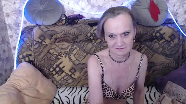 MissBekker online show from 05-15-26, 11:19