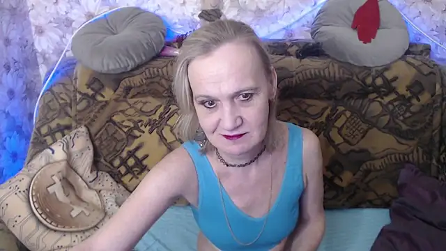 Snapshot of MissBekker chatting on 02-25-25, 08:42 MissBekker online show from 02-25-25, 08:42