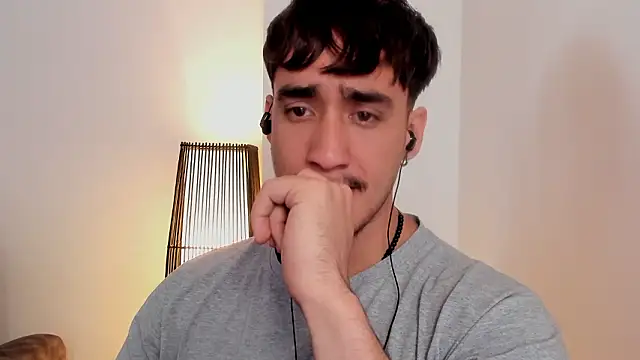 Snapshot of AlexRivera6 chatting on 02-13-26, 04:18 AlexRivera6 online show from 02-13-26, 04:18