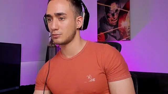 Snapshot of AlexRivera6 chatting on 01-21-25, 03:54 AlexRivera6 online show from 01-21-25, 03:54