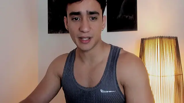 Snapshot of AlexRivera6 chatting on 09-09-25, 04:27 AlexRivera6 online show from 09-09-25, 04:27