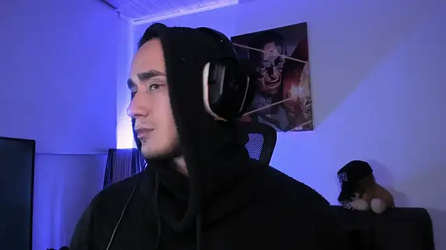 Snapshot of AlexRivera6 chatting on 12-23-24, 12:46 AlexRivera6 online show from 12-23-24, 12:46