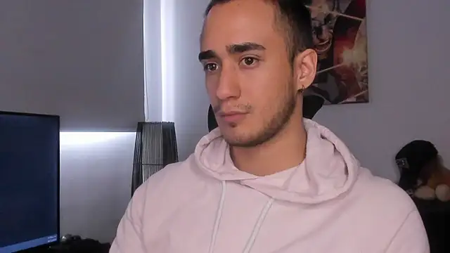 Snapshot of AlexRivera6 chatting on 12-29-24, 04:18 AlexRivera6 online show from 12-29-24, 04:18