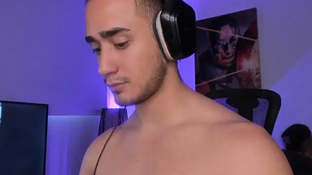 Snapshot of AlexRivera6 chatting on 12-28-24, 10:44 AlexRivera6 online show from 12-28-24, 10:44