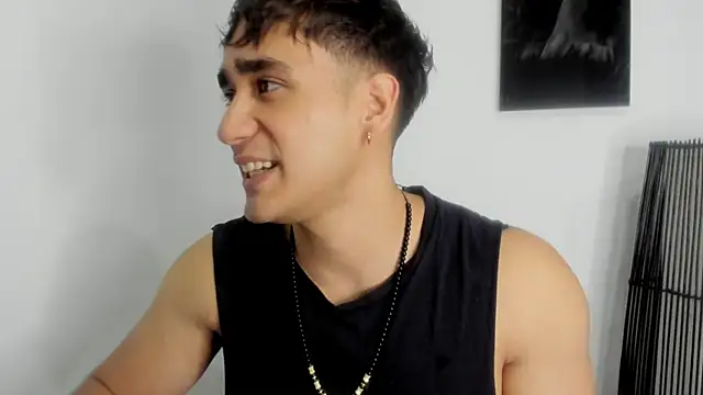 Snapshot of AlexRivera6 chatting on 10-04-25, 03:24 AlexRivera6 online show from 10-04-25, 03:24