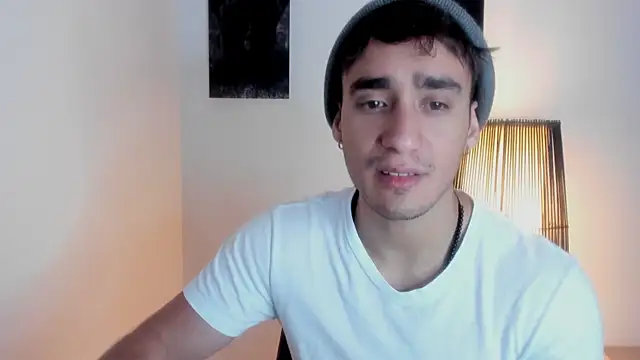 Snapshot of AlexRivera6 chatting on 10-10-25, 03:13 AlexRivera6 online show from 10-10-25, 03:13