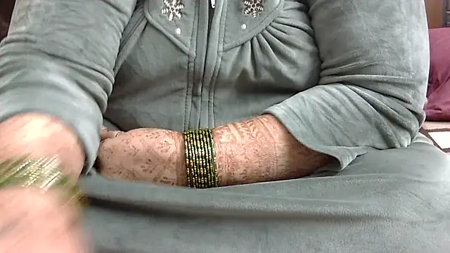 Kavya XX online show from 11-26-25, 01:16