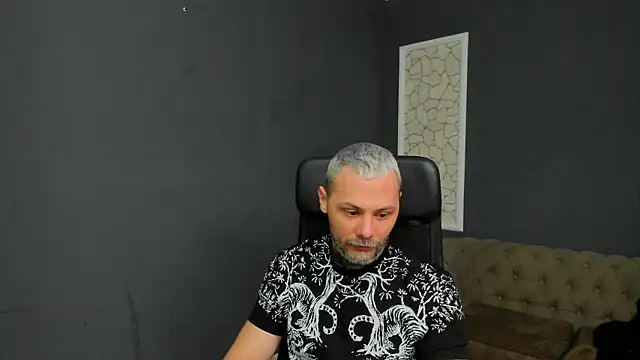 BrianHunts online show from 12-19-25, 06:27