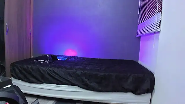 Funny room online show from 04-02-26, 11:22