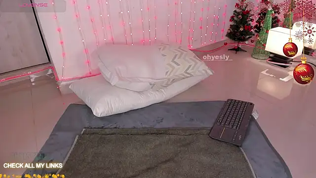 ohyesly  online show from 12-03-25, 10:03