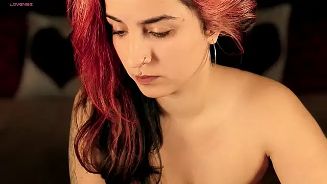 Daphne Moss online show from 03-29-26, 01:13