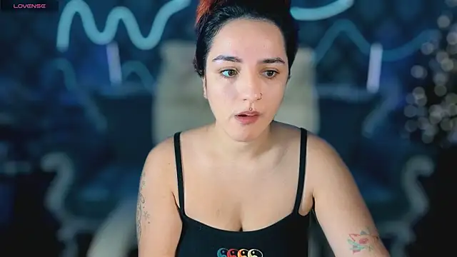 Daphne Moss online show from 12-15-25, 08:42