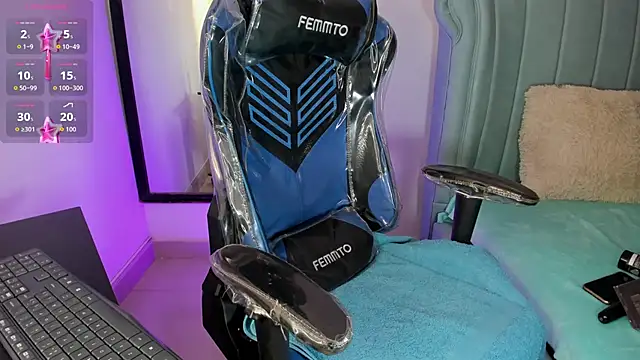 Snapshot of Chris_boy_ chatting on 03-04-26, 07:49 Chris boy online show from 03-04-26, 07:49