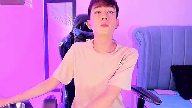 Chris boy  online show from 04-02-26, 07:37