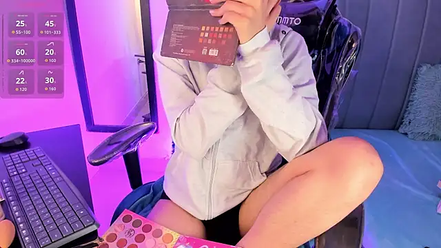 Chris boy  online show from 03-21-26, 07:20