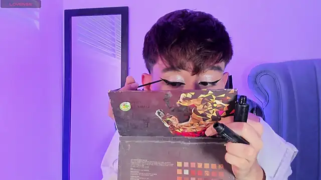 Chris boy  online show from 04-03-26, 07:59