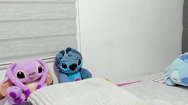 Elizabeth 18  online show from 01-09-26, 03:02