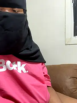 Submissive Arab online show from 10-06-25, 05:24