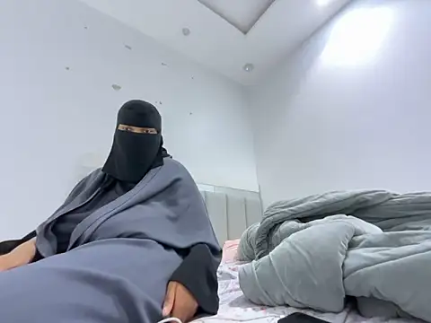 Submissive Arab online show from 12-27-24, 04:54